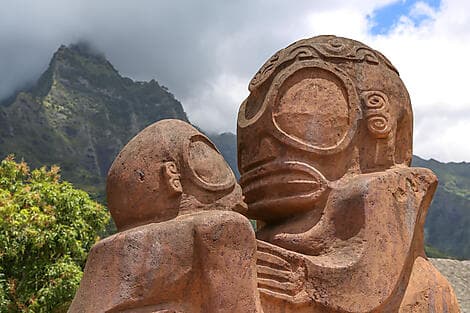 31 Aug 27 - Atuona, Hiva Oa Island