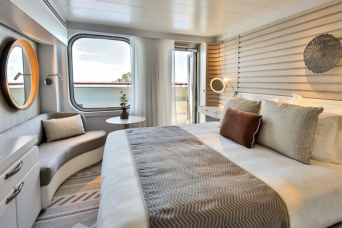 Carousel cabins: Deluxe Stateroom