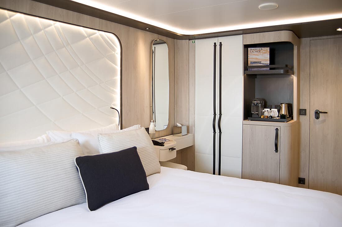 Carousel cabins: Mistral Prestige Stateroom