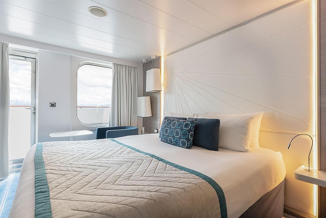 Carousel cabins: Deluxe Stateroom